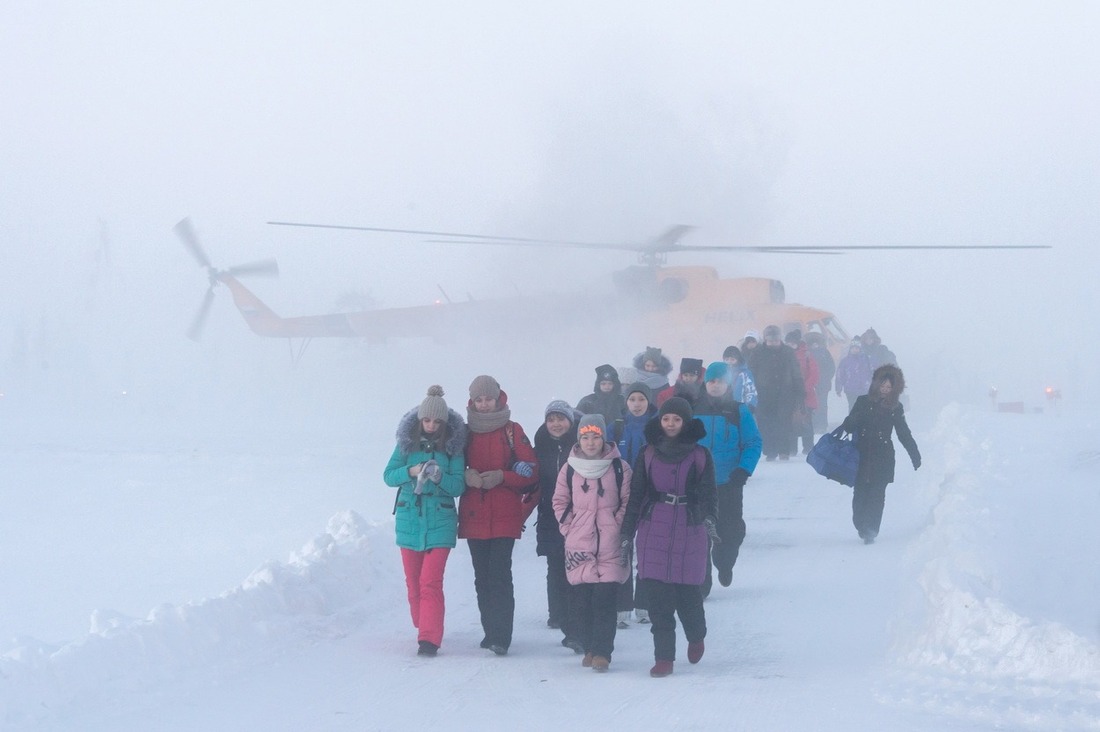 Даже мороз ниже 45 градусов не помешал школьникам прилететь из Самбурга в Новый Уренгой