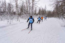 Сотрудники ООО «Газпром добыча Уренгой» на трассе профсоюзной лыжни
