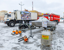 Впервые на выставке были представлены техника, специальные средства и оборудование предназначенные для ликвидации аварий подразделением нештатного аварийно-спасательного формирования ООО «Газпром добыча Уренгой»