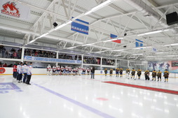 В борьбу за главный кубок чемпионата вступили 5 хоккейных команд из структурных подразделений ООО "Газпром добыча Уренгой"