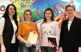 Призер конкурса научно-исследовательских проектов «Ступени 2019», ученица «Газпром-класса» Полина Акименко с отличием окончила школу
