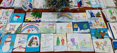 Детские рисунки — особенный подарок для участников спецоперации в преддверии Нового года