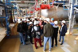 Первый объект, который посетили ребята, — установка комплексной подготовки газа № 2 (УКПГ-2) Уренгойского газопромыслового управления