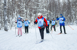 Спортивно-оздоровительный проект «Профсоюзная лыжня — бежим вместе» традиционно объединяет любителей зимних видов спорта