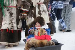 Соревнования оленеводов — это не только спортивный праздник, но и событие, демонстрирующее северный колорит и самобытную культуру коренных народов Севера