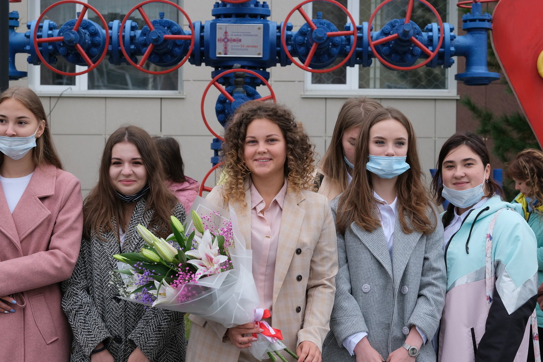 Студенты ЧПОУ «Газпром техникум Новый Уренгой»
