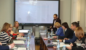 В обсуждении работ комиссия руководствуется утверждёнными в Положении конкурса критериями оценки