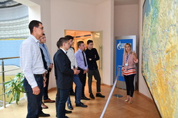 Знакомство с предприятием для будущих сотрудников началось с экскурсии в Музее истории ООО "Газпром добыча Уренгой"