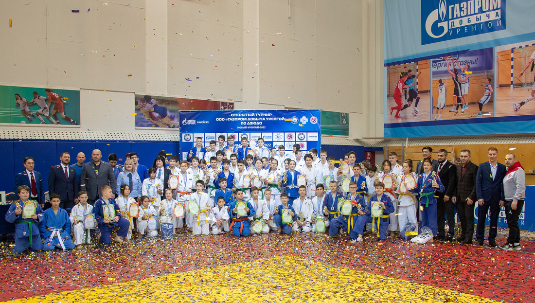 Открытый турнир по дзюдо завершился торжественной церемонией награждения победителей