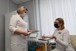 Сотрудники Медико-санитарной части ООО «Газпром добыча Уренгой» оказали организационное и техническое содействие в проведении вакцинации