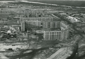 Вид строящегося города Новый Уренгой. 1985 г.