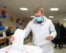 Сотрудники ООО «Газпром добыча Уренгой» принимают участие в голосовании
