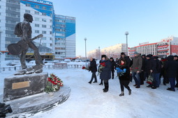 В числе присутствующих работники и руководители Общества «Газпром добыча Уренгой».