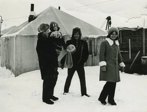 Палаточный городок. п. Ягельное. 1 мая 1975 г.