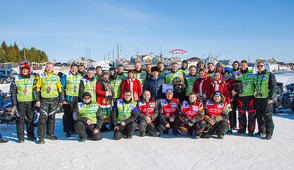 Общее фото участников снегоходного пробега