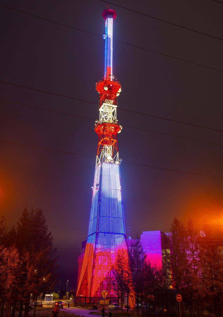 Вышка связи ООО «Газпром добыча Уренгой» — новый городской арт-объект