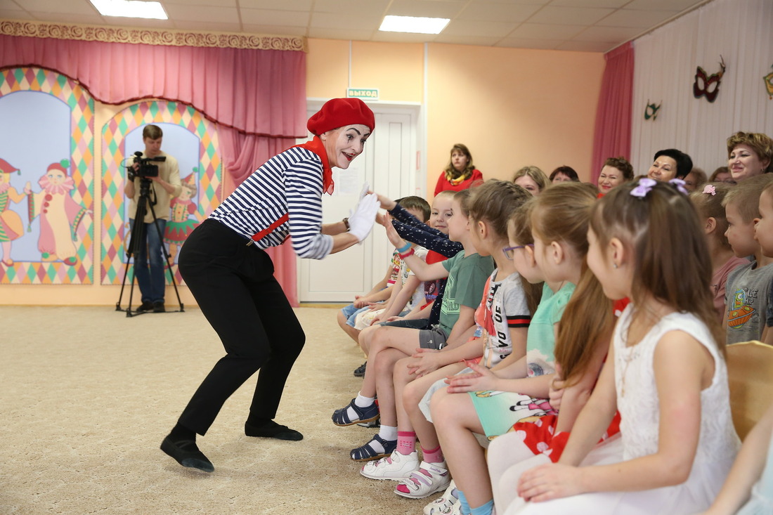 Фестиваль кукольных театров «Золотая кукла» — творческий проект Управления дошкольных подразделений ООО «Газпром добыча Уренгой»